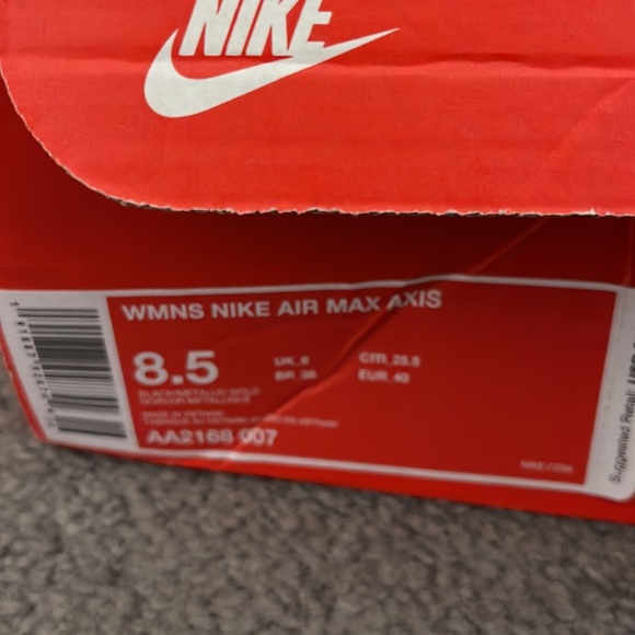 Nike air max axis 8.5 worn once - Picture 4 of 4